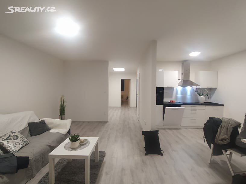 Pronájem bytu 3+kk 69 m², Jetelová, Praha 10 - Záběhlice