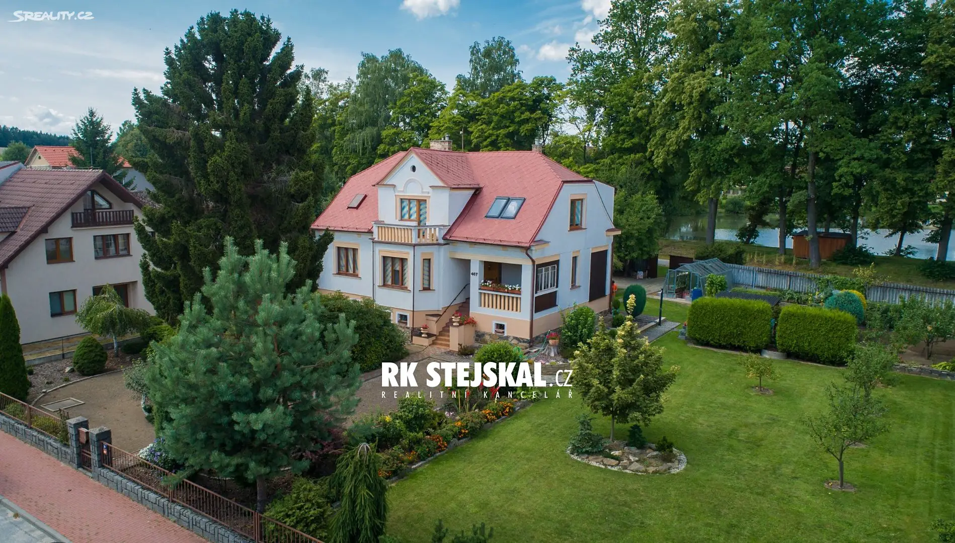 Prodej  vily 313 m², pozemek 1 590 m², třída 5. května, Lišov