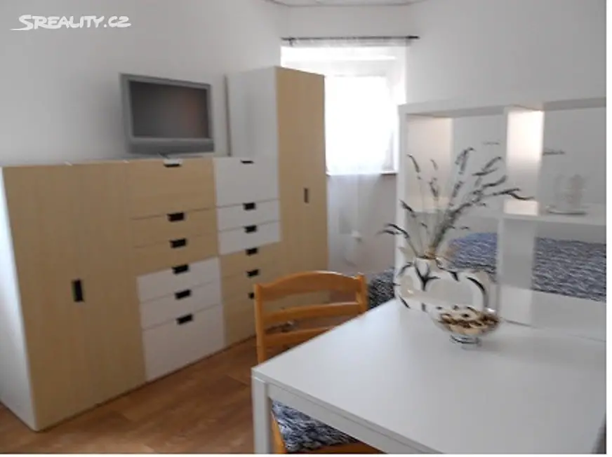 Pronájem bytu 1+kk 28 m², Brno - Maloměřice, okres Brno-město