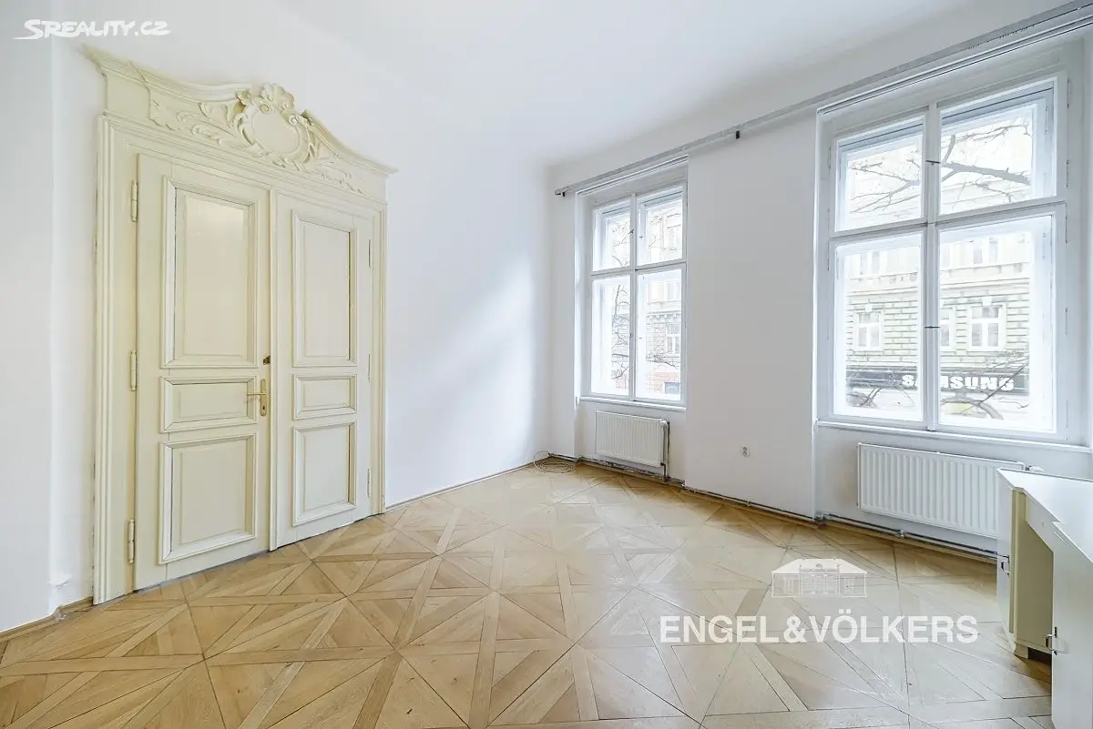 Pronájem bytu 2+1 92 m², V tůních, Praha 2 - Nové Město
