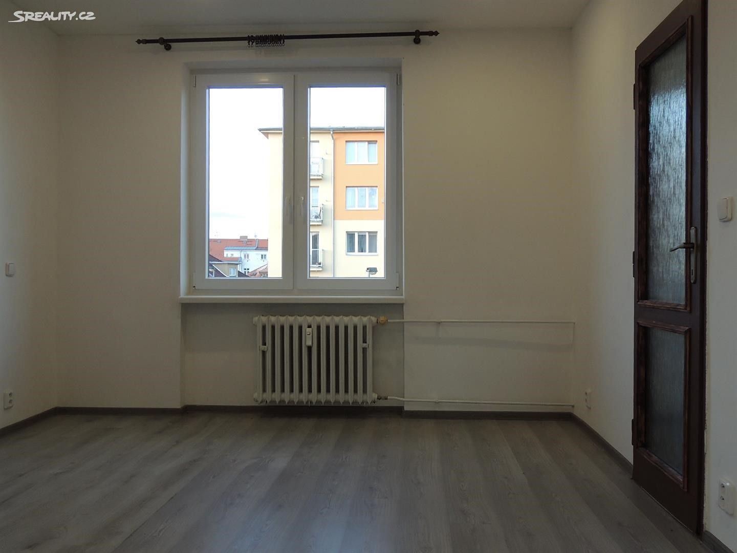 Pronájem bytu 2+1 53 m², Pod Lipami, Praha 3 - Žižkov