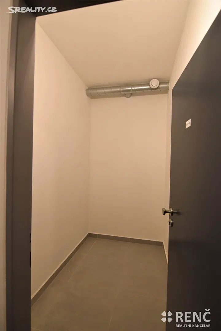 Pronájem bytu 1+kk 44 m², Milady Horákové, Brno - Černá Pole
