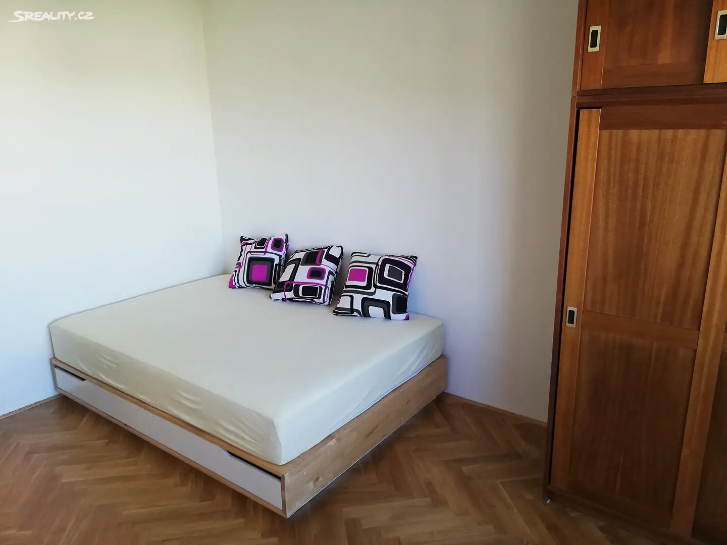 Pronájem bytu 2+1 58 m², Vítkovická, Praha 9 - Letňany
