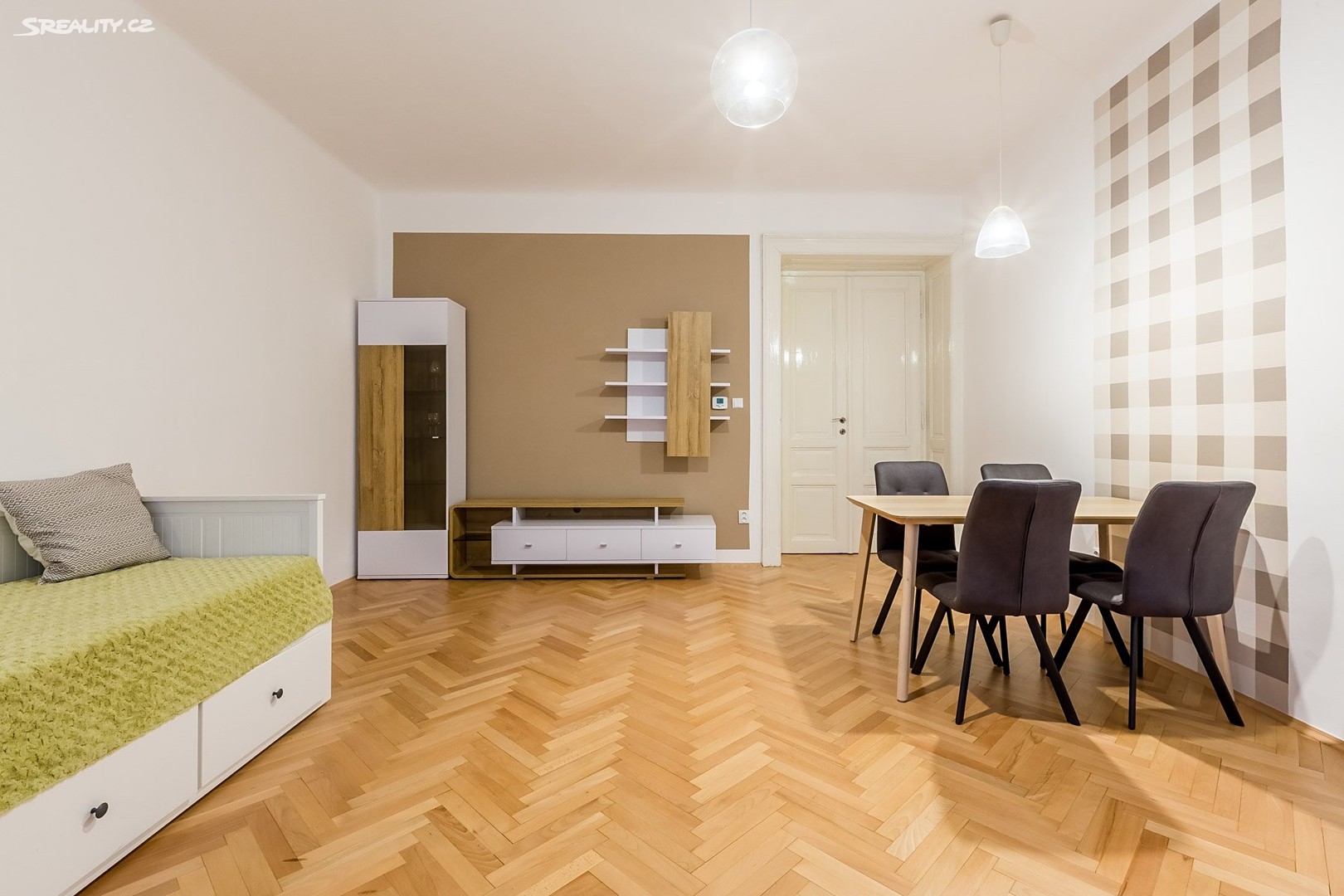 Pronájem bytu 2+1 68 m², Italská, Praha 2 - Vinohrady