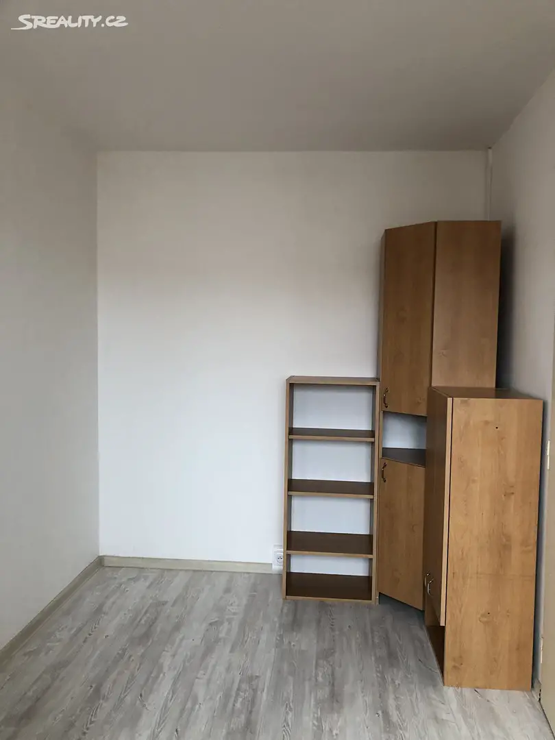 Pronájem bytu 4+1 73 m², Ohrazenická, Pardubice - Polabiny