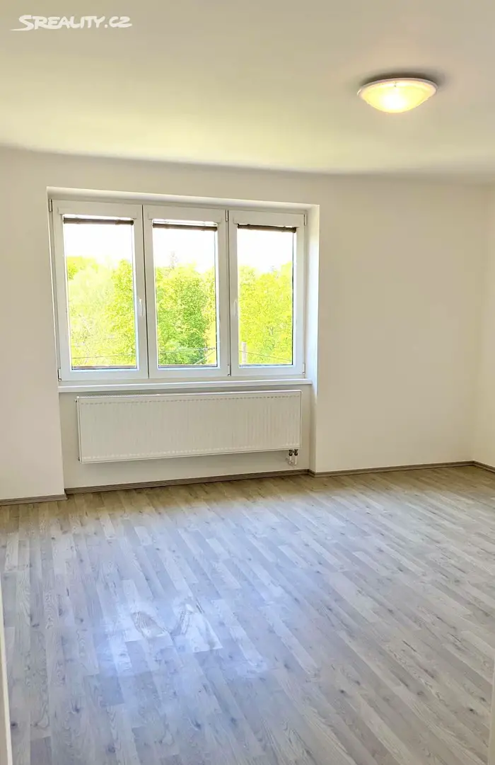 Prodej bytu 3+1 68 m², Vroutek, okres Louny