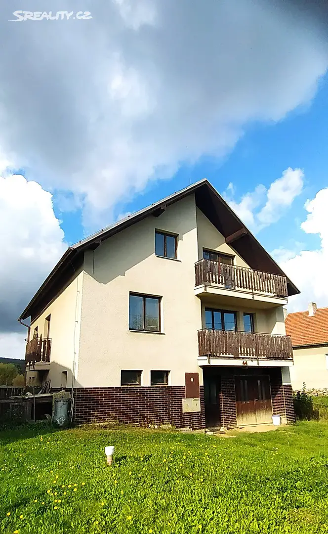 Prodej  rodinného domu 360 m², pozemek 1 367 m², Bušanovice, okres Prachatice
