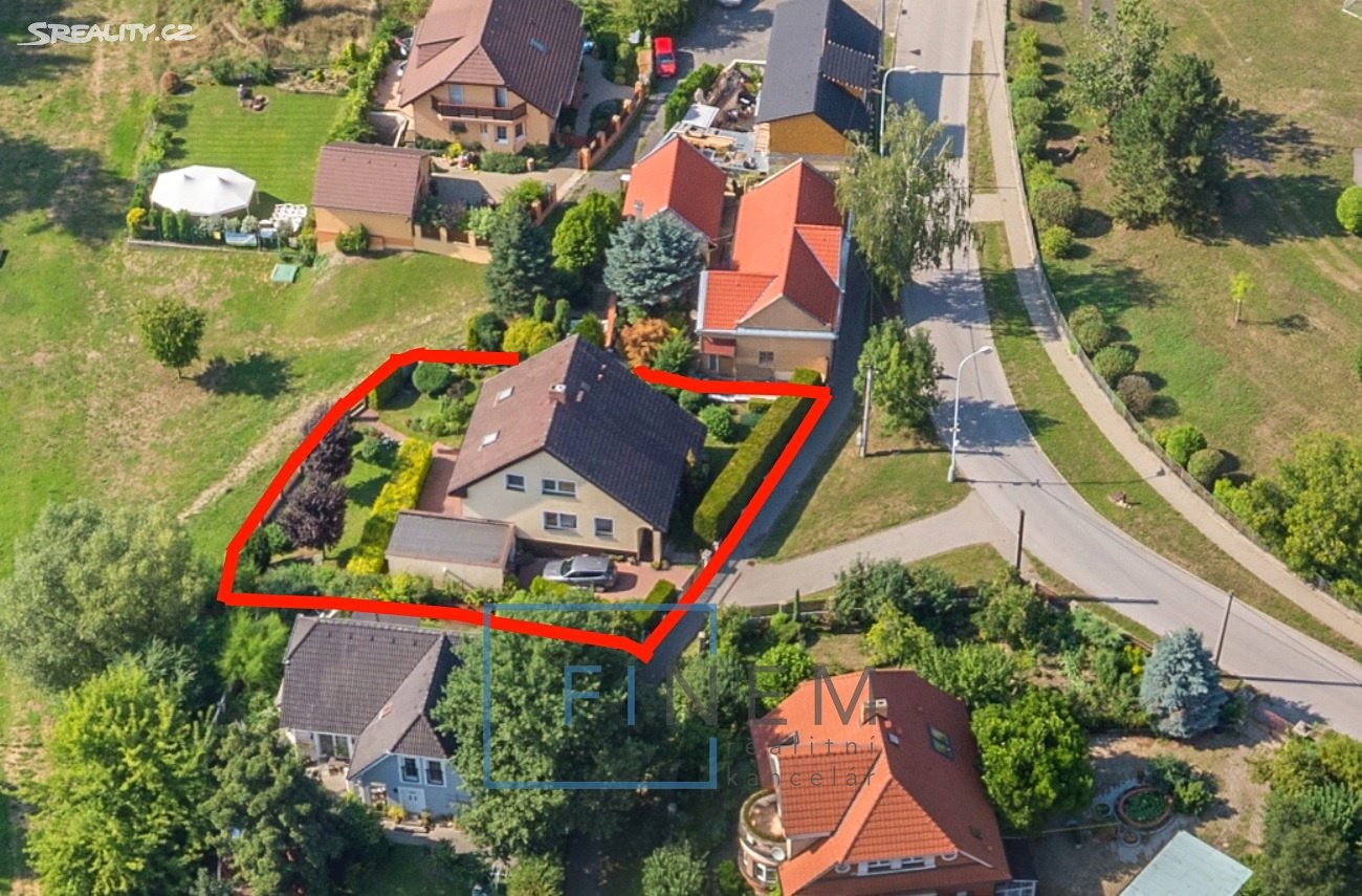 Prodej  rodinného domu 250 m², pozemek 606 m², Kralupy nad Vltavou - Lobeček, okres Mělník