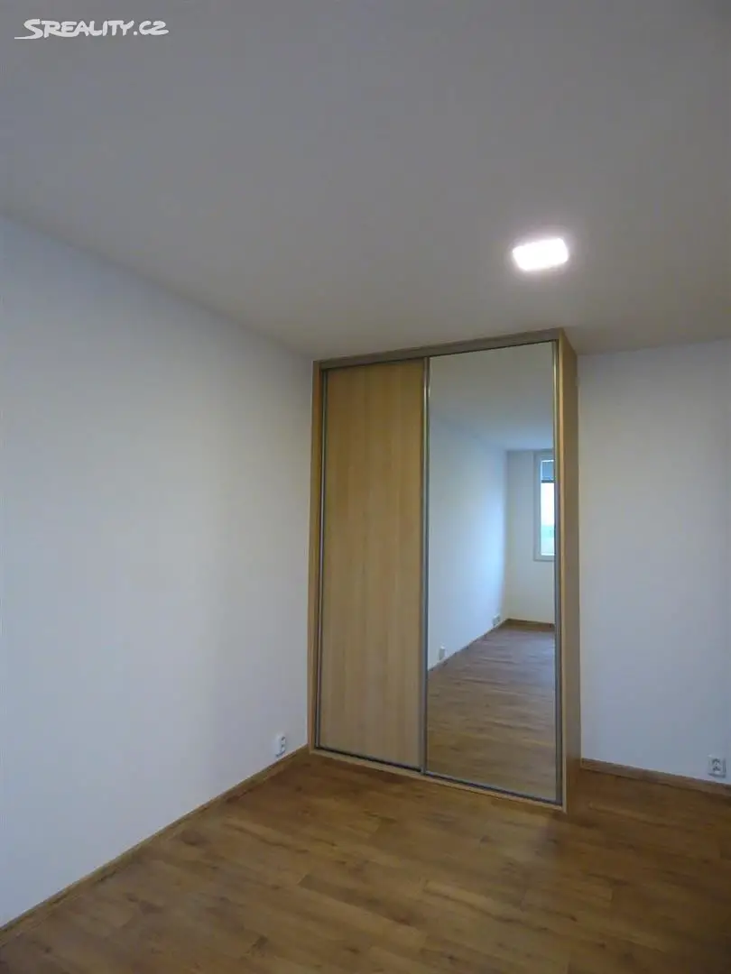 Pronájem bytu 1+1 30 m², Kojetická, Neratovice