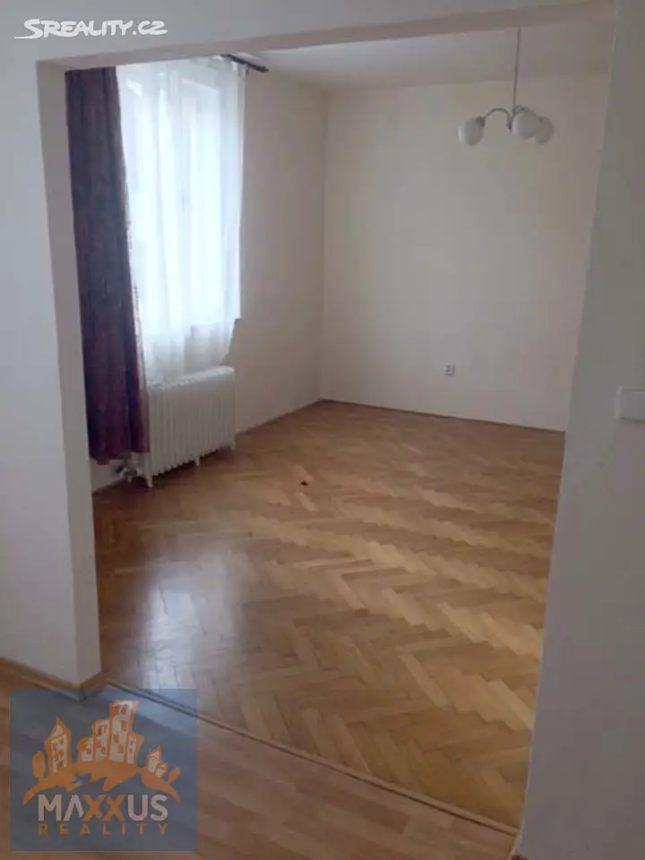 Pronájem bytu 1+1 46 m², Sobotecká, Praha 10 - Vinohrady