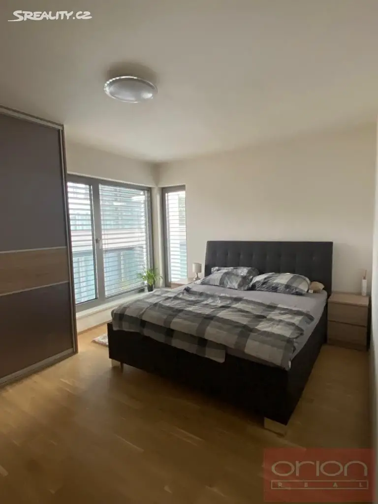 Pronájem bytu 2+kk 59 m², Praha 4 - Podolí