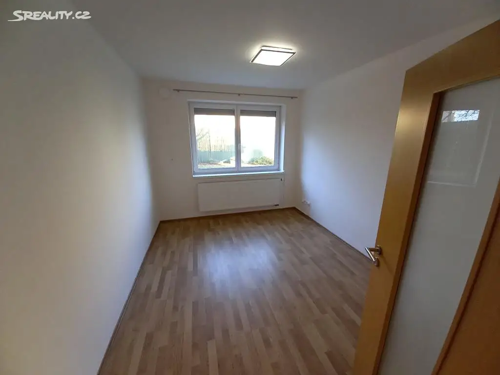 Pronájem bytu 3+kk 96 m², Studnická, Praha 9 - Horní Počernice