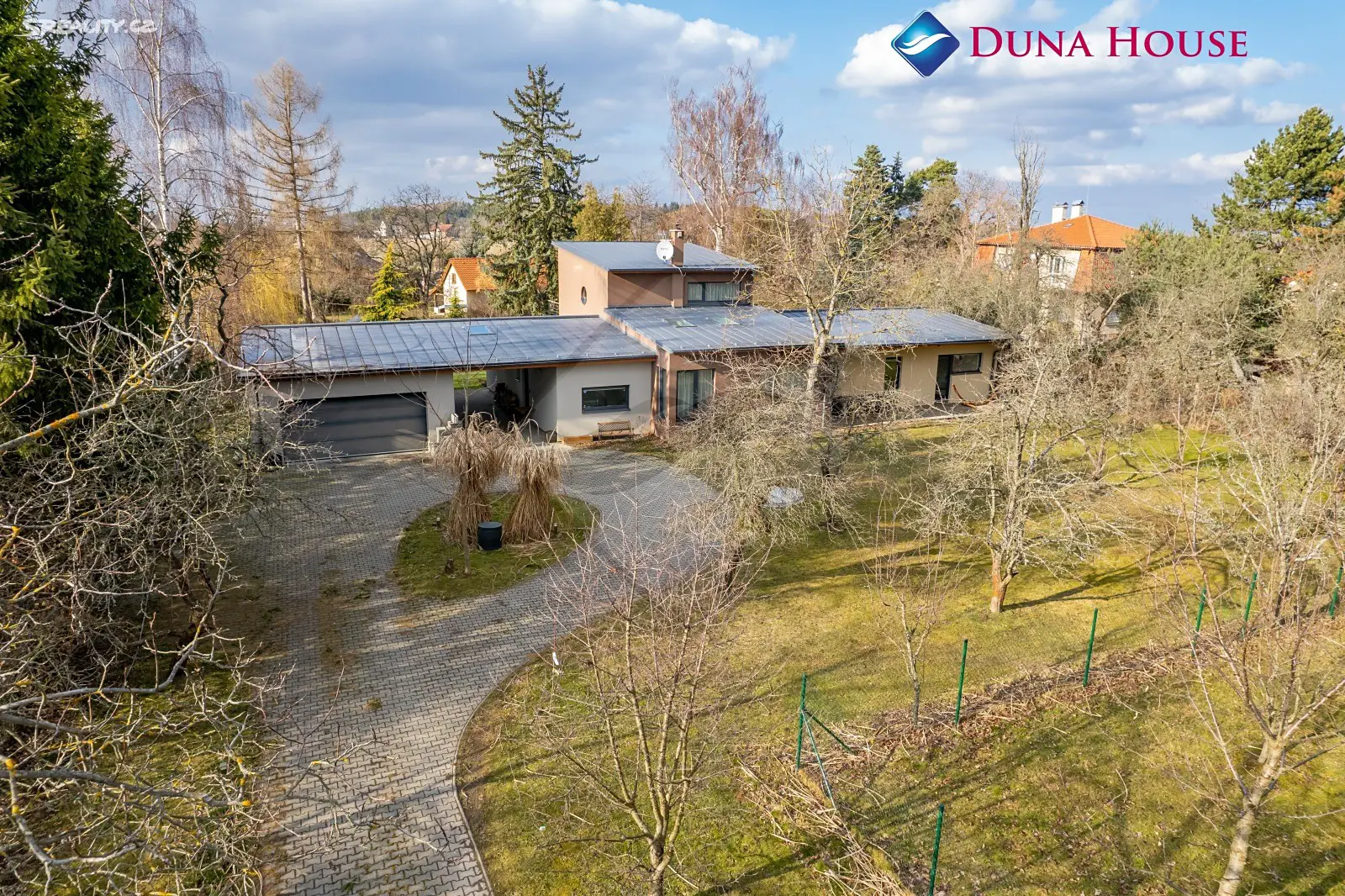 Prodej  rodinného domu 393 m², pozemek 2 945 m², Českobrodská, Mukařov - Žernovka