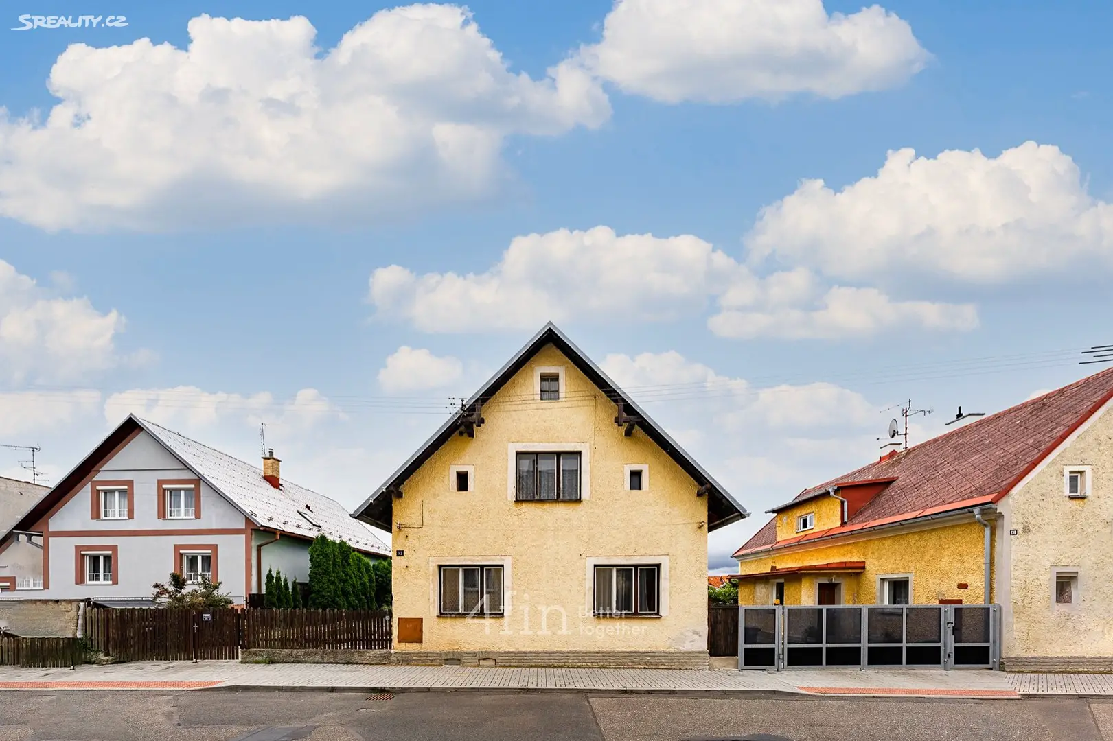 Prodej  rodinného domu 276 m², pozemek 863 m², Petra Bezruče, Velká Hleďsebe