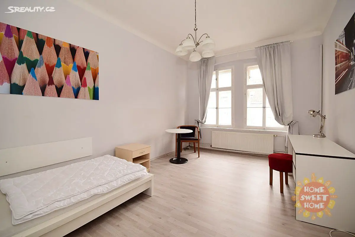 Pronájem bytu 1+1 35 m², Cimburkova, Praha 3 - Žižkov