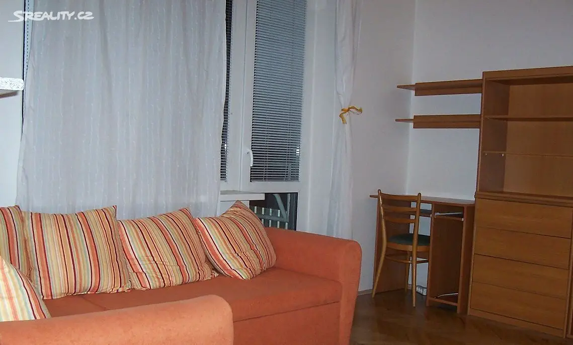 Pronájem bytu 1+kk 36 m², Gruzínská, Praha 10 - Vršovice