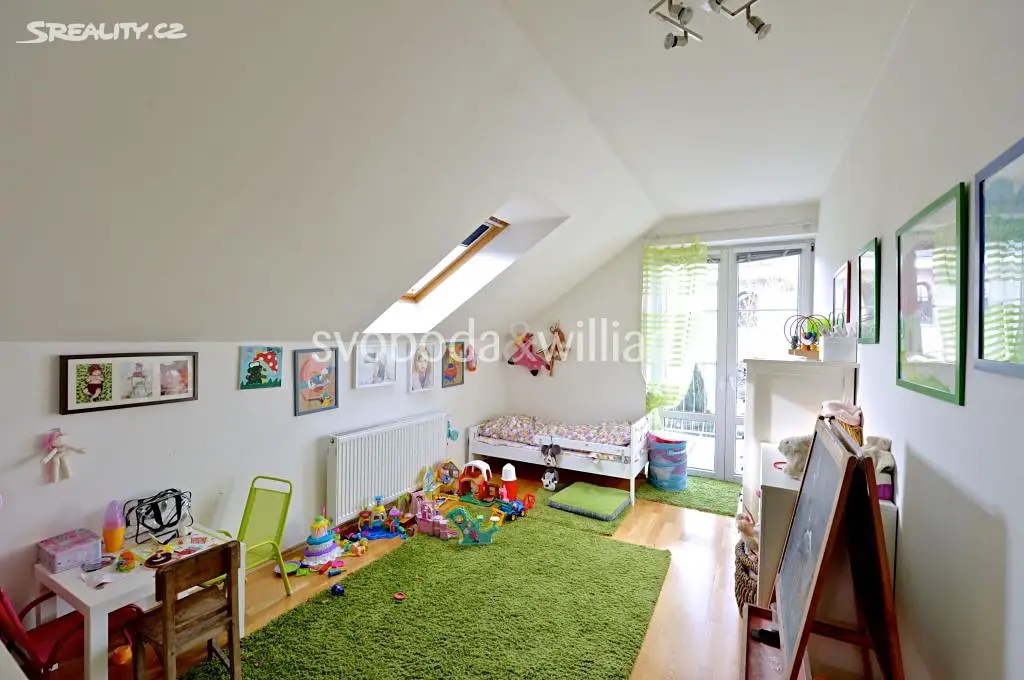 Pronájem  rodinného domu 250 m², pozemek 1 293 m², Praha 6 - Nebušice