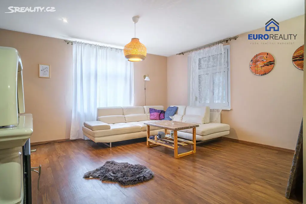 Prodej bytu 3+1 254 m², Pod Strání, Dalovice