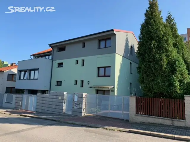 Prodej  rodinného domu 292 m², pozemek 582 m², Praha 10 - Horní Měcholupy