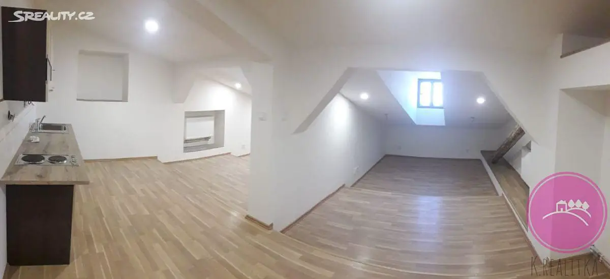 Pronájem bytu 1+1 55 m², Dolní náměstí, Olomouc