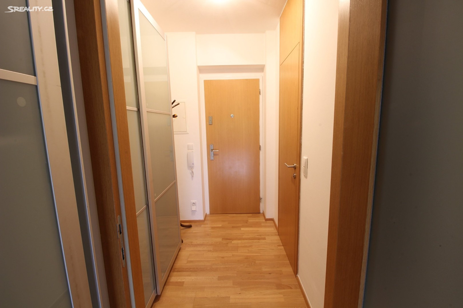 Pronájem bytu 1+kk 37 m², U Náměstí, Dolní Břežany