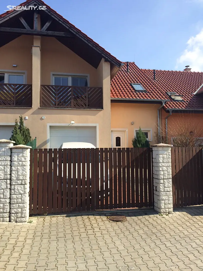 Pronájem  rodinného domu 134 m², pozemek 167 m², K Vinicím, Dolní Břežany