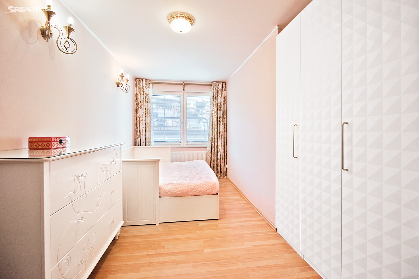 Prodej bytu 6 pokojů a více 205 m², Praha 5 - Hlubočepy