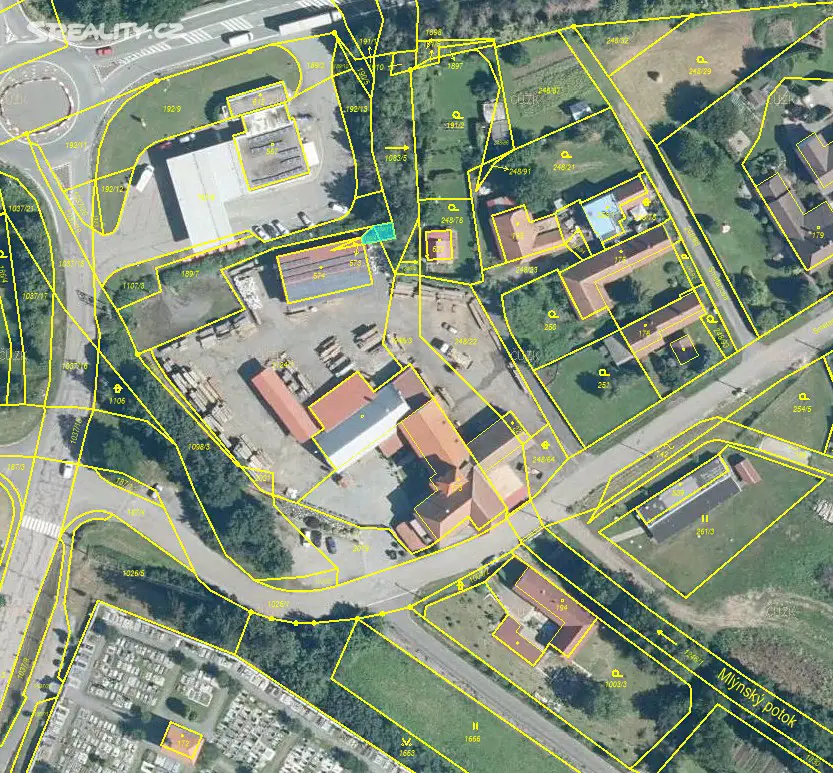 Prodej  komerčního pozemku 126 m², Hrochův Týnec, okres Chrudim