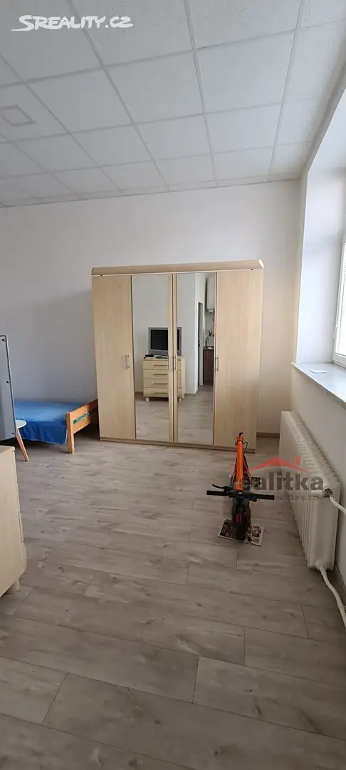 Pronájem bytu 1+kk 30 m², Olbrichova, Opava - Předměstí