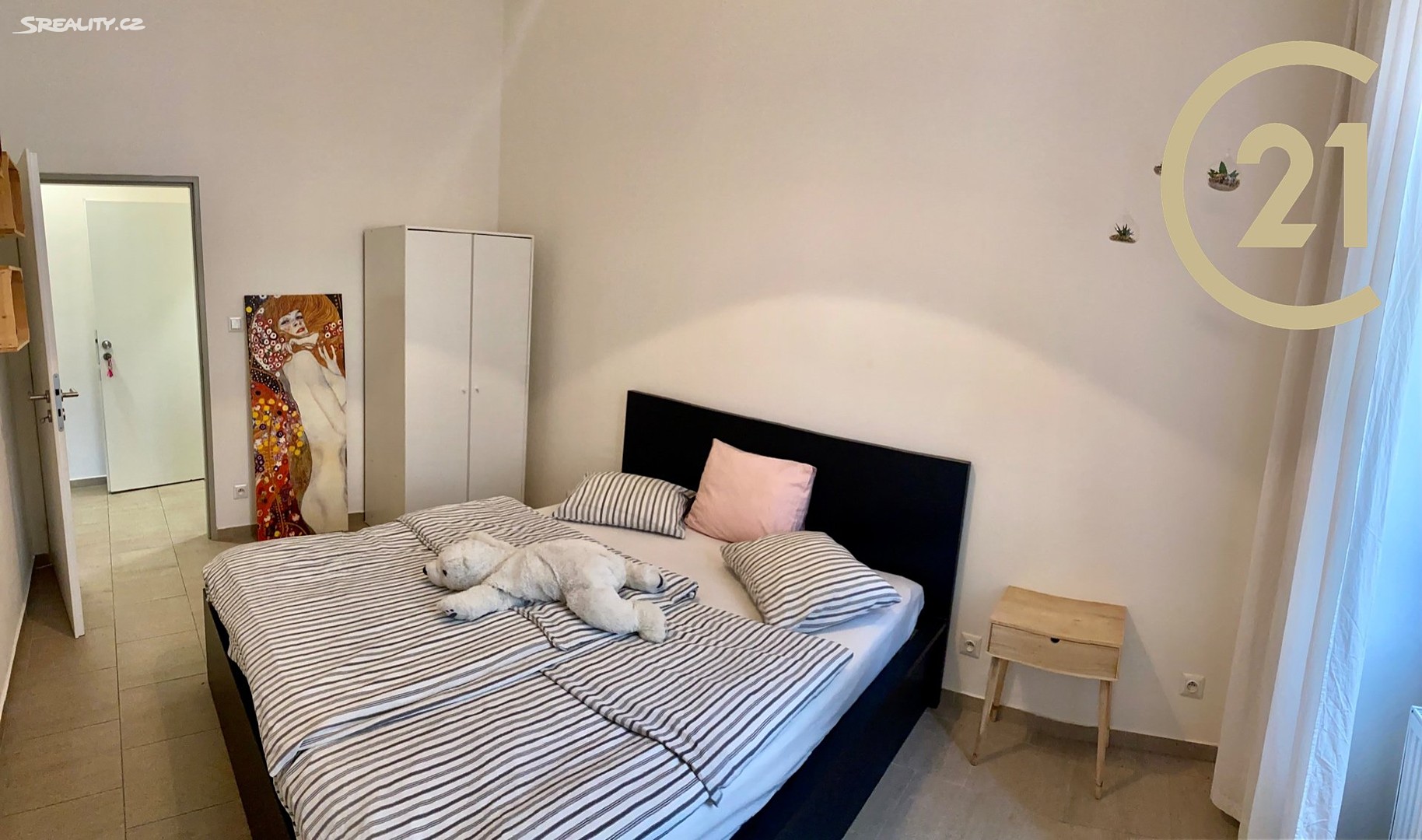 Pronájem bytu 3+kk 34 m², Legerova, Praha 2 - Nové Město