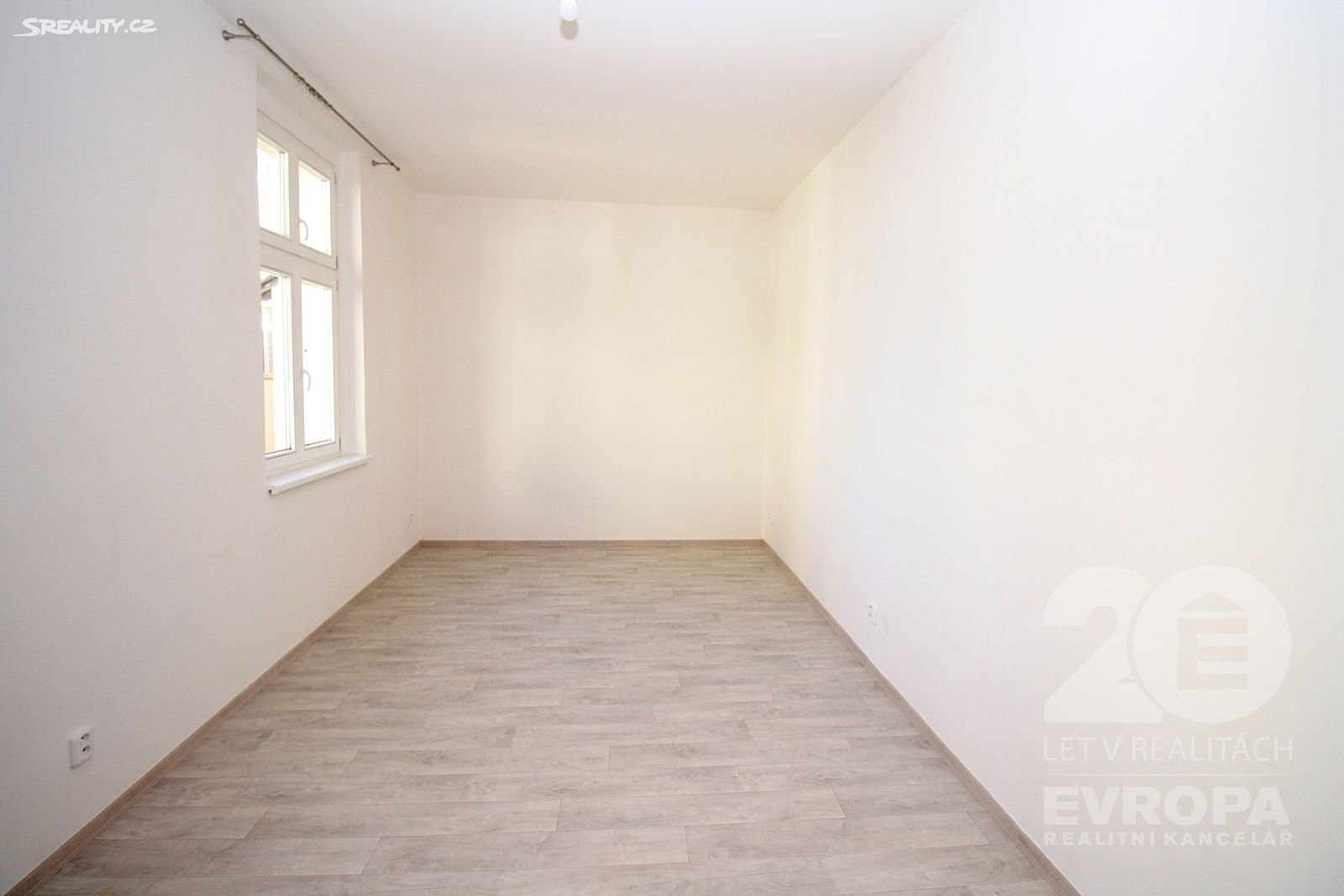 Pronájem bytu 2+kk 50 m², Veleslavínova, Plzeň - Vnitřní Město