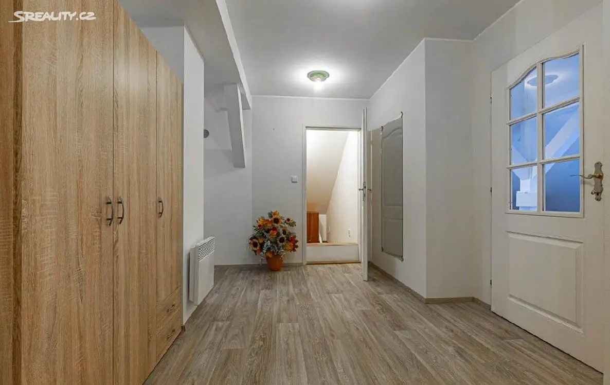 Pronájem bytu 2+kk 78 m², V Klukovicích, Praha 5 - Hlubočepy