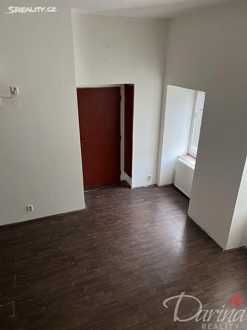 Pronájem bytu 1+kk 23 m², Starodubečská, Praha 10 - Dubeč