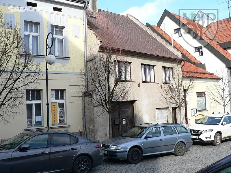 Prodej  rodinného domu 550 m², pozemek 1 126 m², Náměstí, Březnice