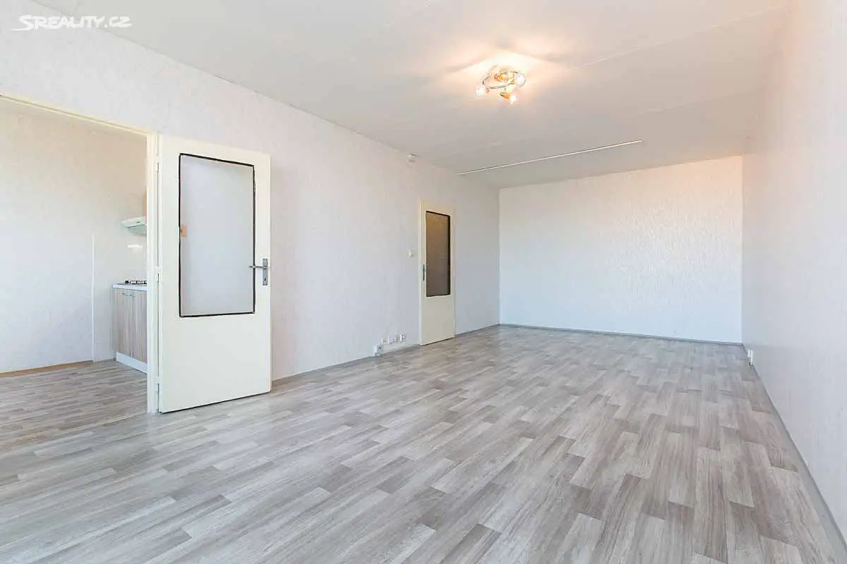 Pronájem bytu 1+kk 44 m², Bratří Venclíků, Praha 9 - Černý Most