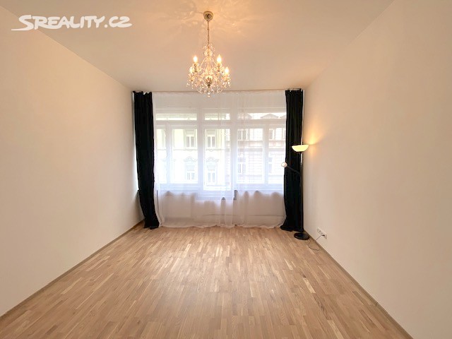 Pronájem bytu 1+kk 25 m², Pplk. Sochora, Praha - Holešovice