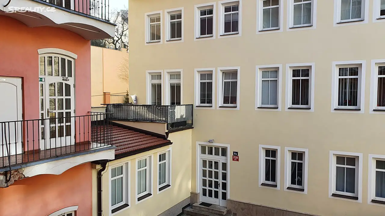 Pronájem bytu 1+kk 35 m², Slavojova, Praha 2 - Nusle