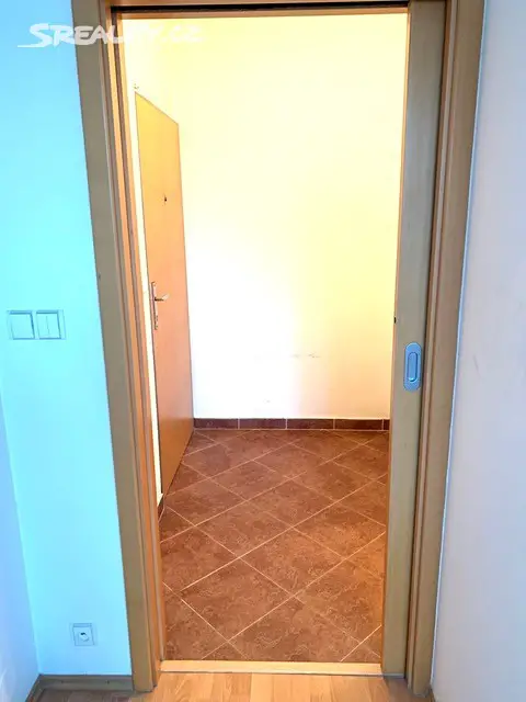 Pronájem bytu 1+kk 22 m², Praha 5 - Smíchov
