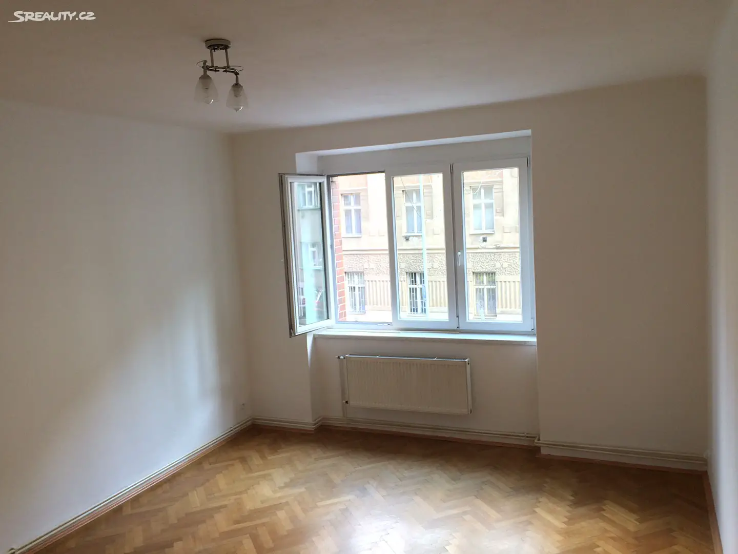 Pronájem bytu 3+1 84 m², Praha 5 - Smíchov