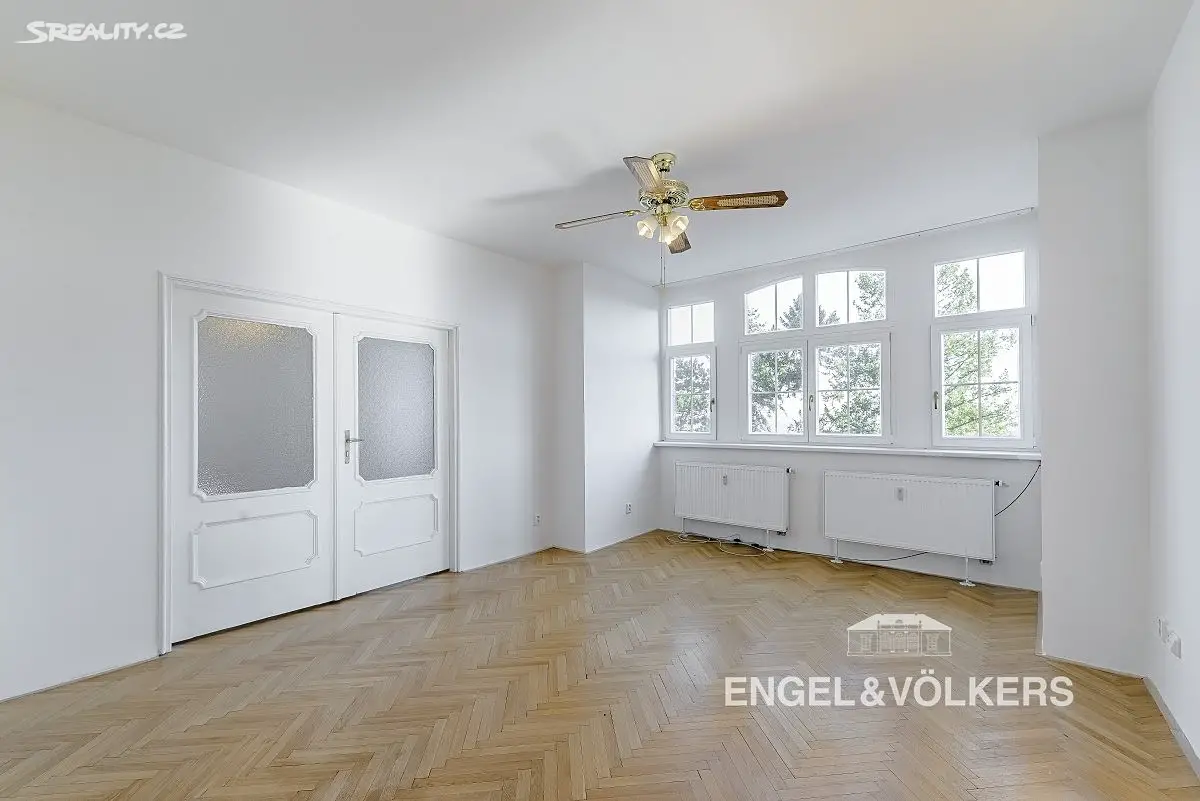 Pronájem bytu 3+1 96 m², U Plátenice, Praha - Smíchov