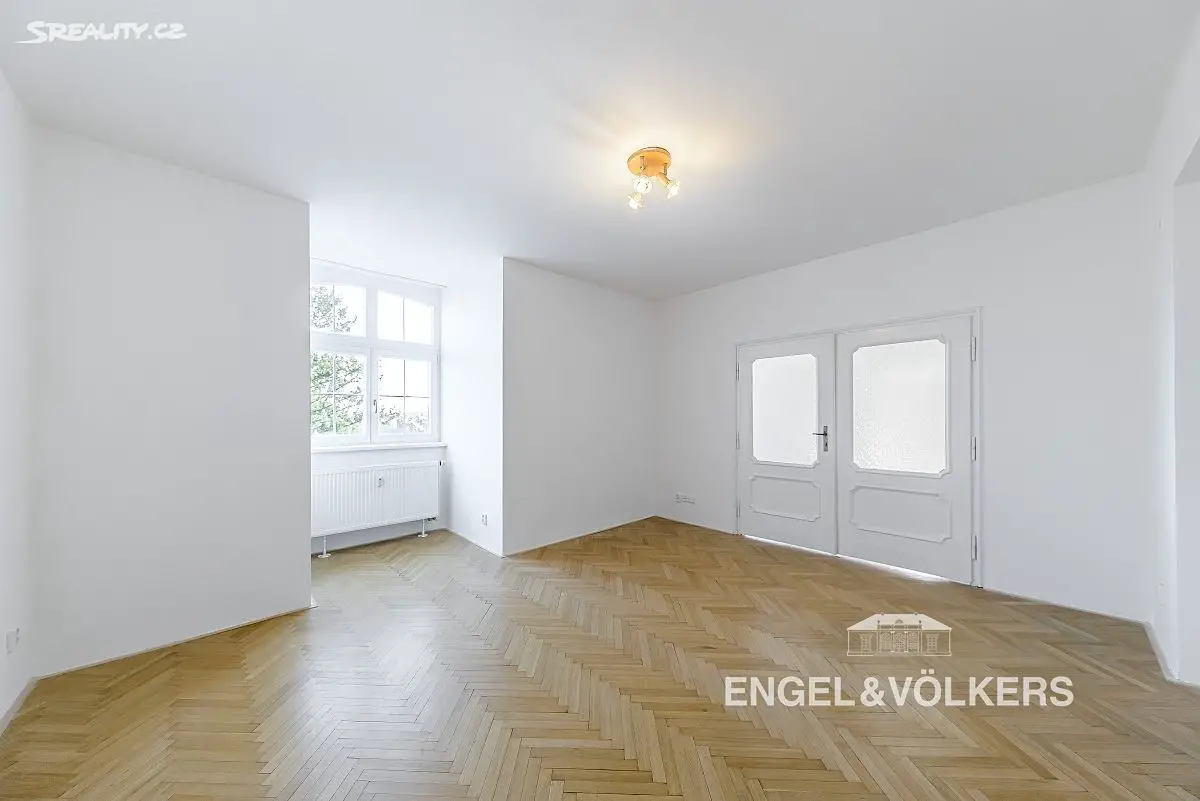 Pronájem bytu 3+1 96 m², U Plátenice, Praha - Smíchov
