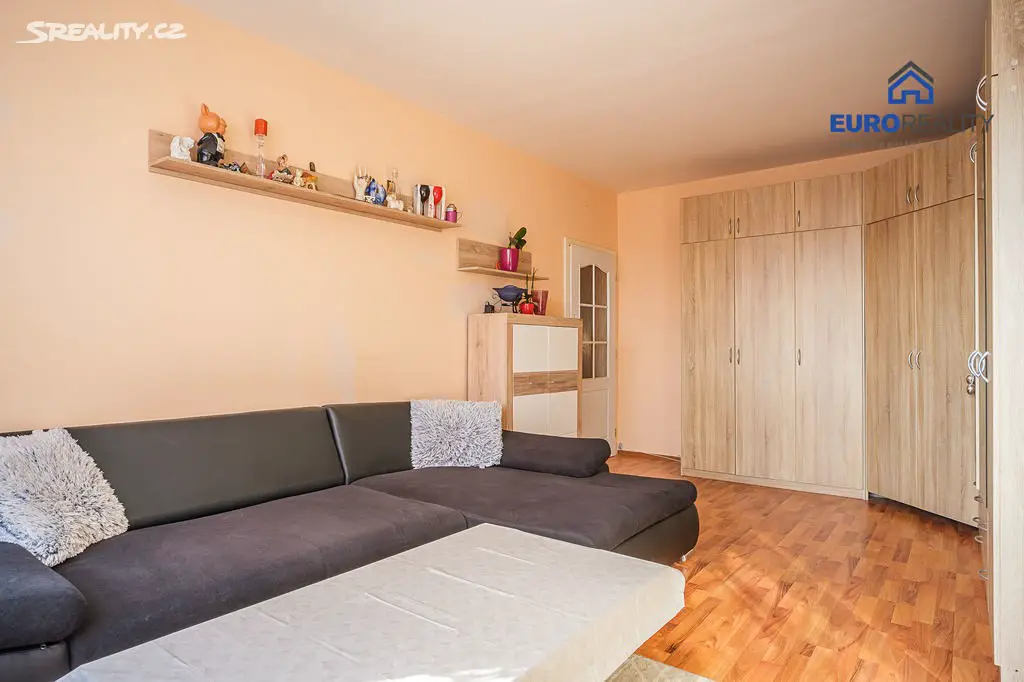 Prodej bytu 3+1 85 m², Úvalská, Karlovy Vary - Drahovice
