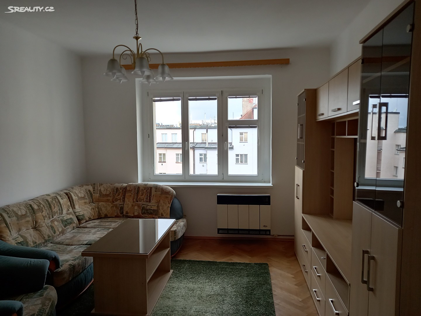 Pronájem bytu 2+1 49 m², Radhošťská, Praha - Praha 3
