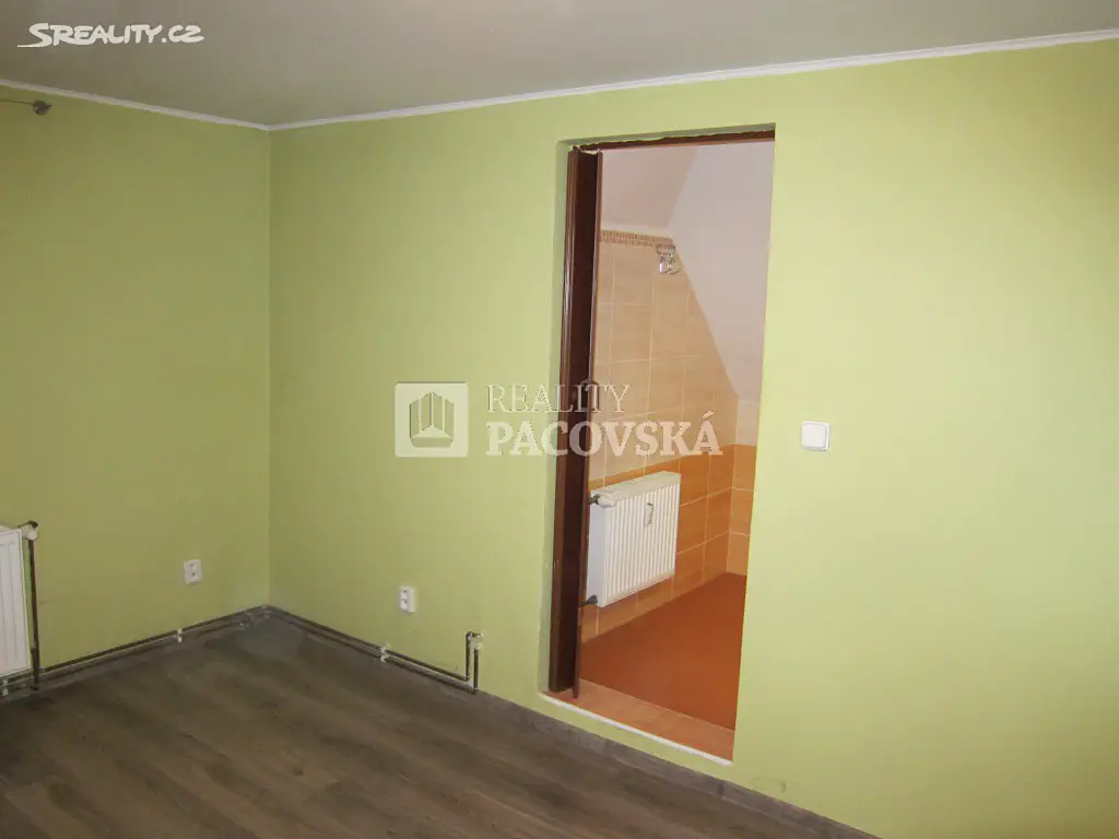 Pronájem bytu 2+1 70 m² (Podkrovní), Turistická, Ústí nad Labem - Neštěmice