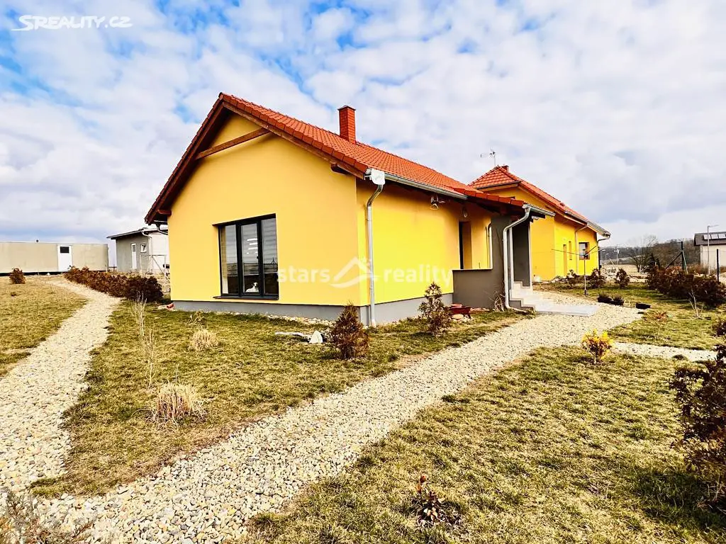 Prodej  rodinného domu 80 m², pozemek 2 120 m², Lagroun, Kleneč