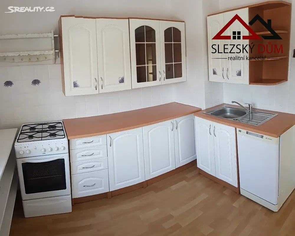 Pronájem  rodinného domu 136 m², pozemek 932 m², Třinec, okres Frýdek-Místek