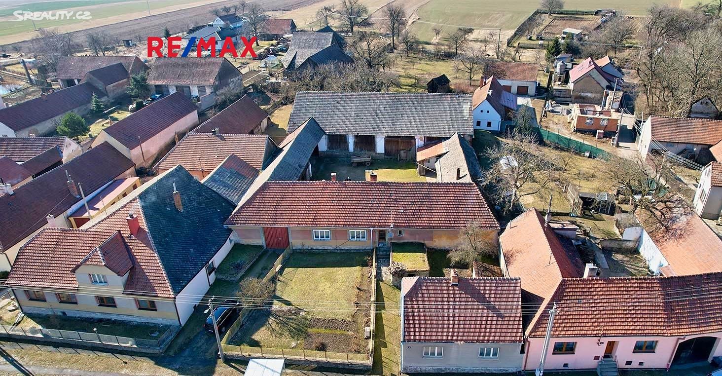 Prodej  rodinného domu 274 m², pozemek 8 224 m², Březí, okres Žďár nad Sázavou