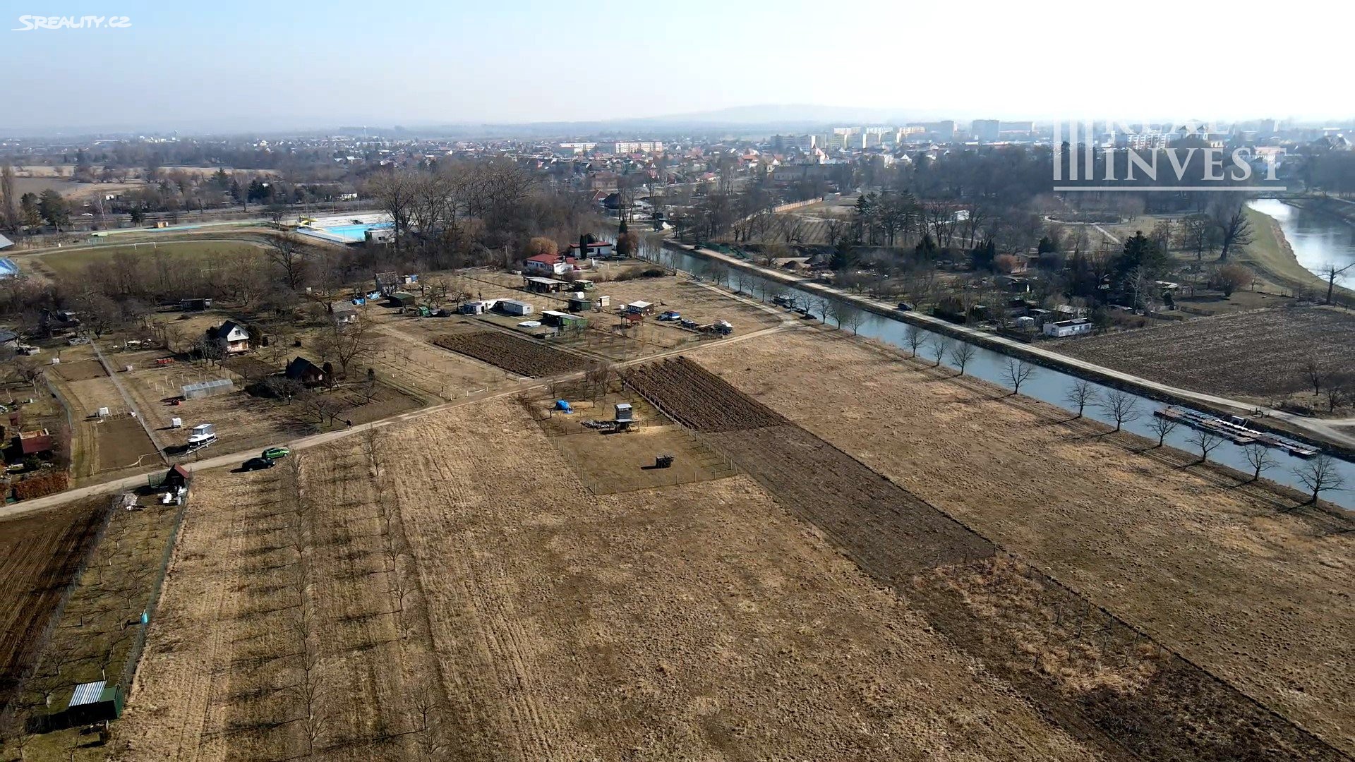 Prodej  stavebního pozemku 3 405 m², Veselí nad Moravou, okres Hodonín
