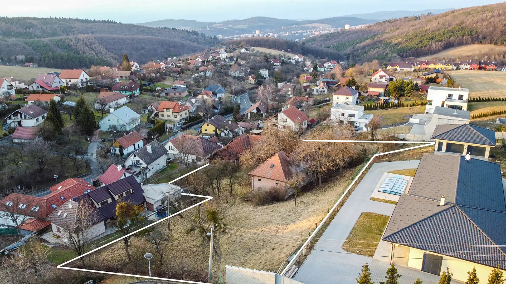Prodej  stavebního pozemku 3 528 m², Václavská, Zlín - Kudlov