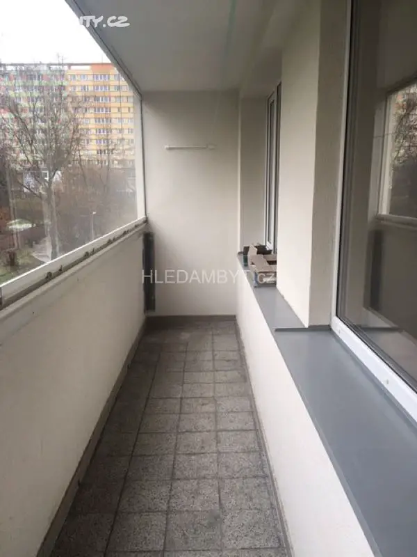 Pronájem bytu 1+1 40 m², Štúrova, Praha 4